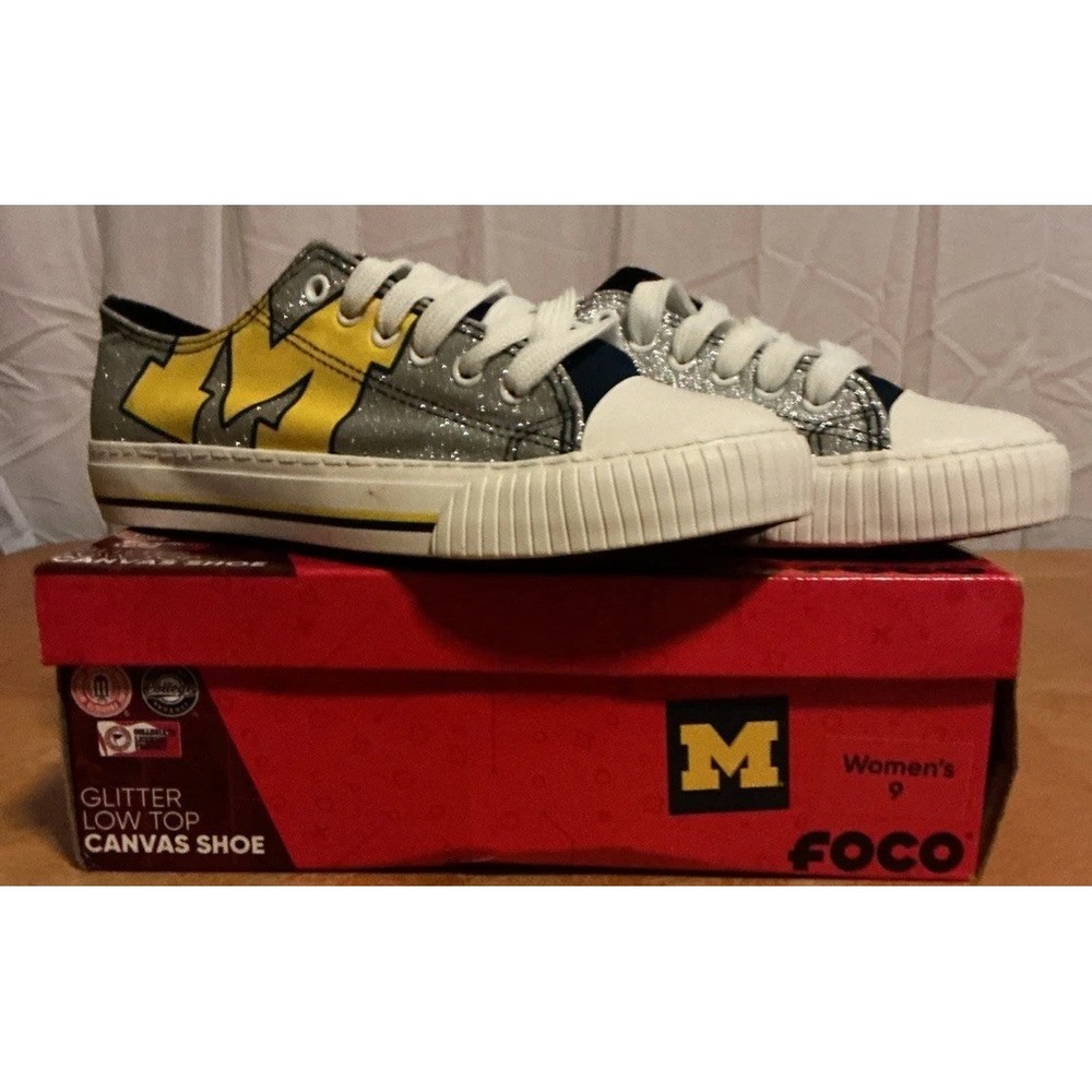 Foco NCAA Michigan Wolverines Women's Size 9 Silver Low Top Canvas‎ Shoes